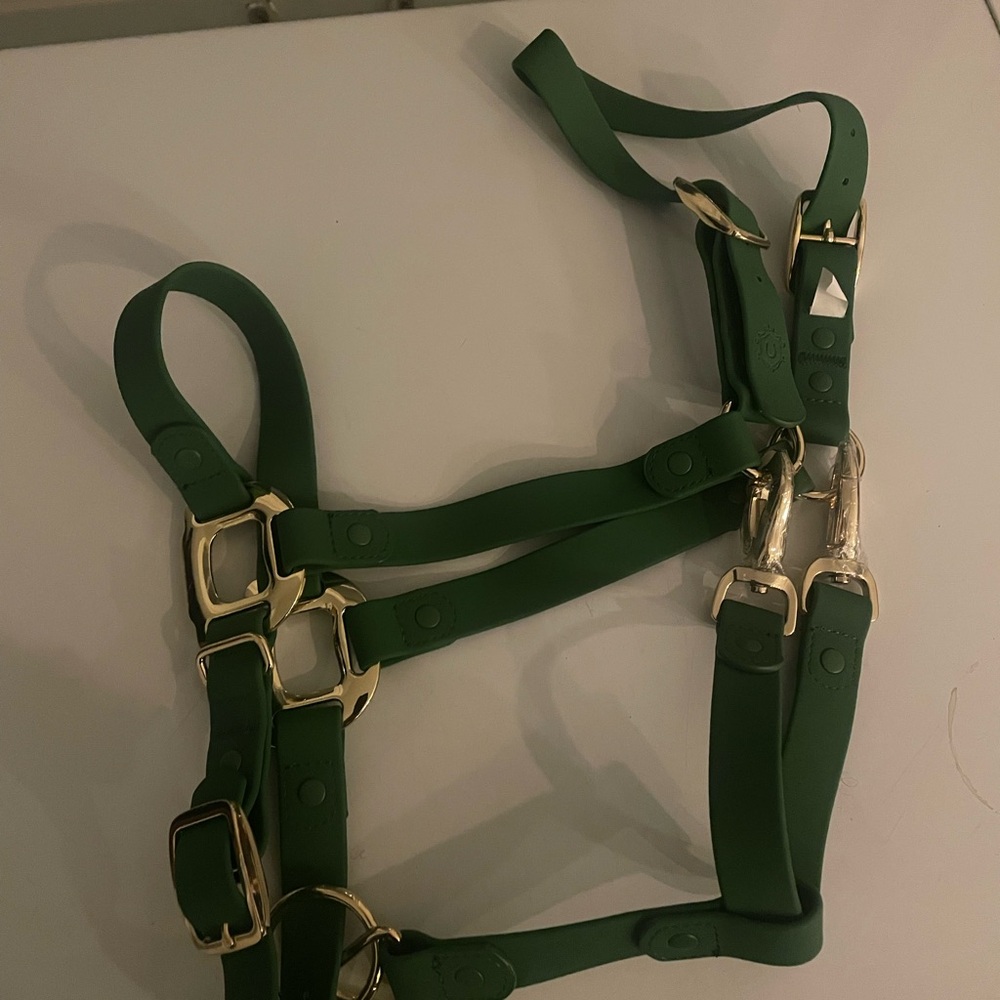 iDoggos Waterproof Horse Halter
FULL - Picture 3 of 6
